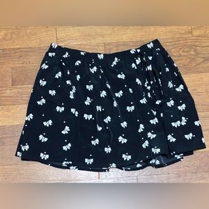 Black and White Bow Print Skirt